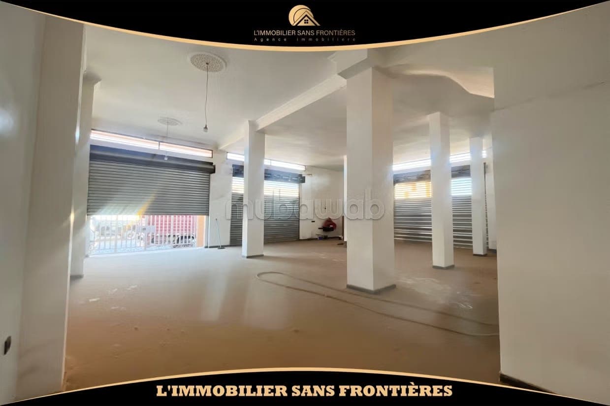 Local commercial à louer à L'Azzouzia, 500 m², Marrakech