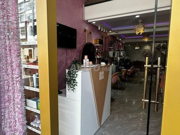 صالون تجميل للإيجار بعين السبع