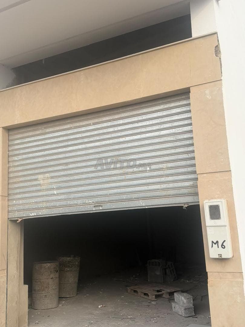 Local commercial 65 m2 à Ain Atiq
