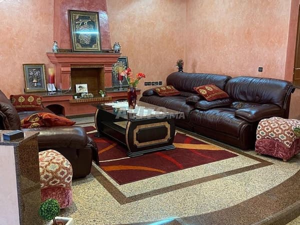 فيلا جديدة 300 متر مربع للبيع في حي ناسيم إسلان