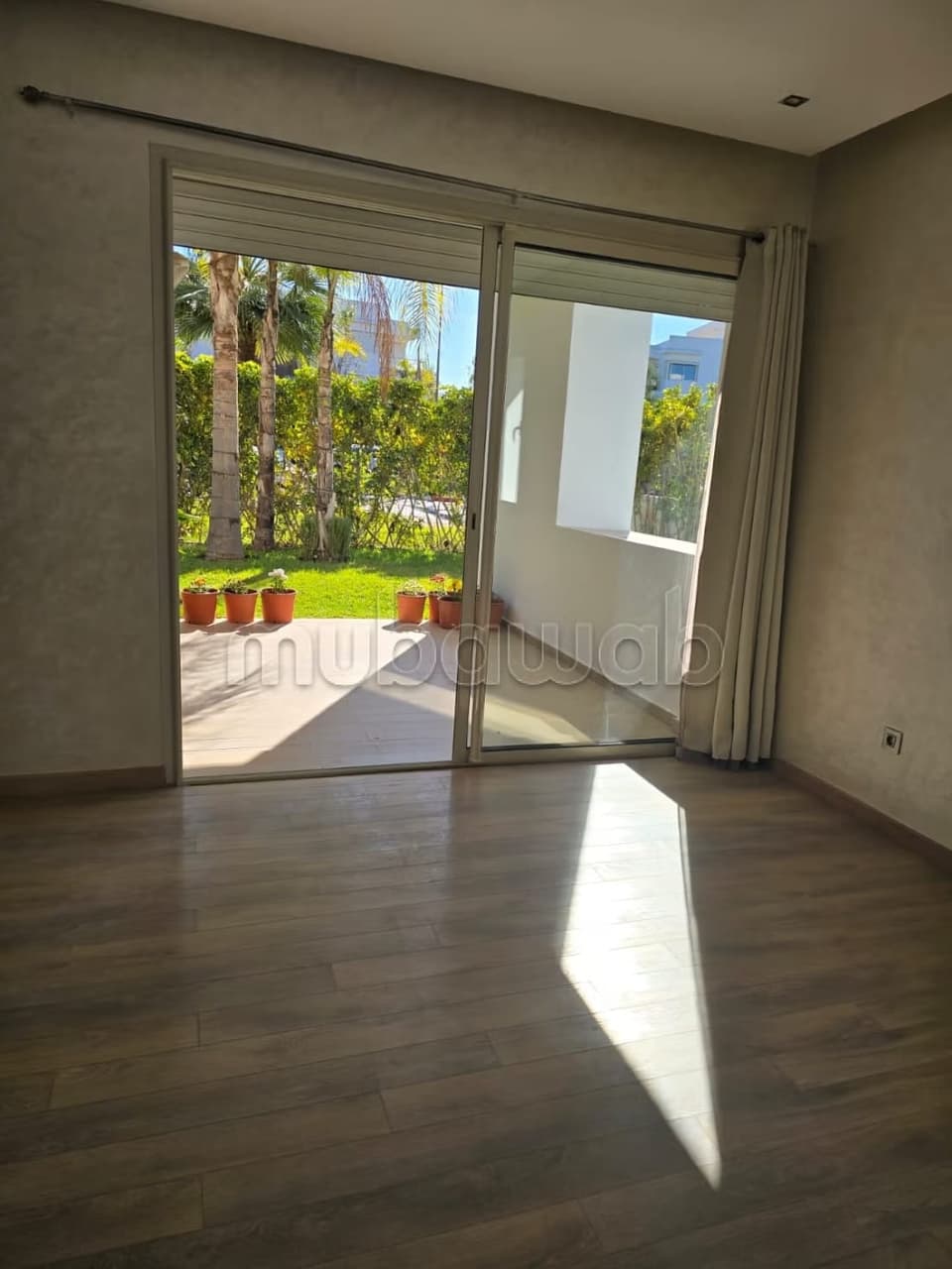 Onbemeubelde tuinverdieping te huur in Ville verte Bouskoura