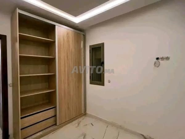 Titled apartments with support