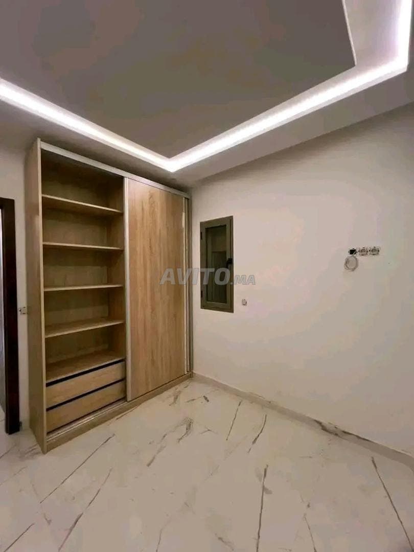 Titled apartments with support
