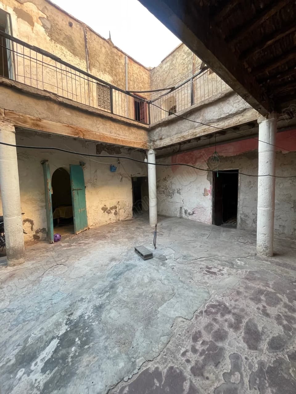 Riad 11 Bedrooms for Sale – Bab Doukkala, 177 m² ground area, Strong Potential