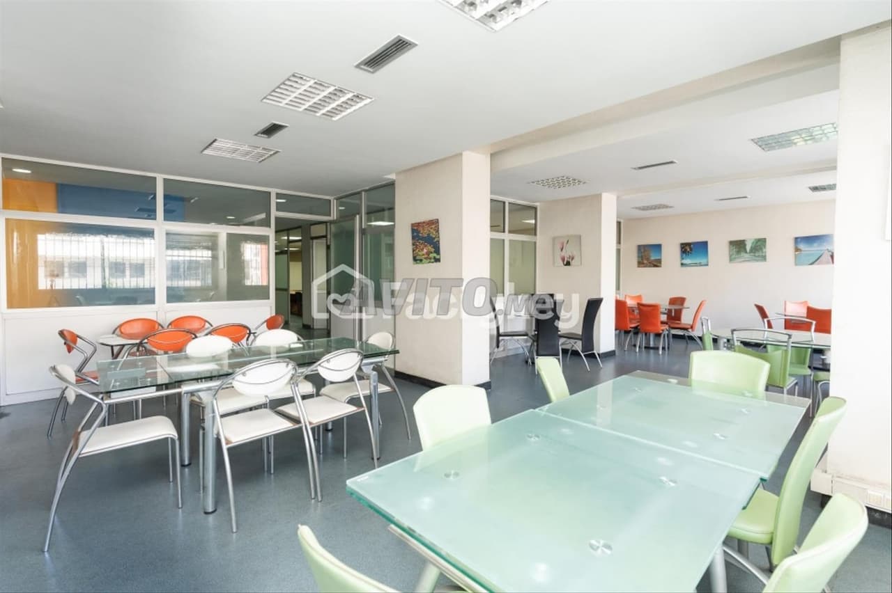 Office of 887 m² in Casablanca