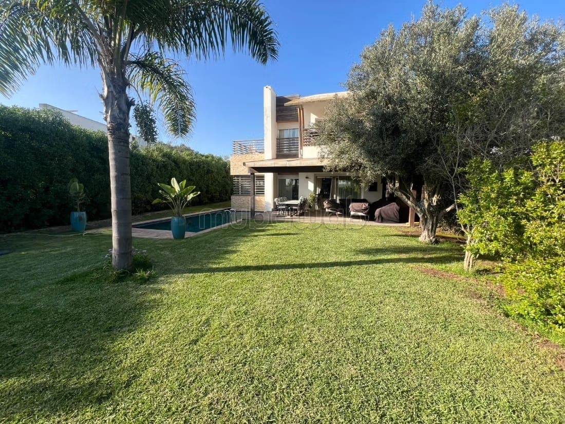 Villa front golf plein sud à la cgi Bouskoura villa verte