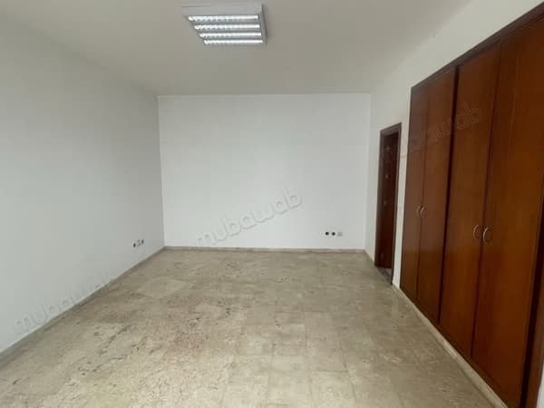 Vila, pour location vide, l’aviation