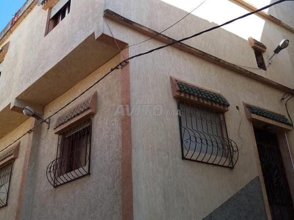 Maison à vendre à Mesnana 50x60 mètres 3 surfaces