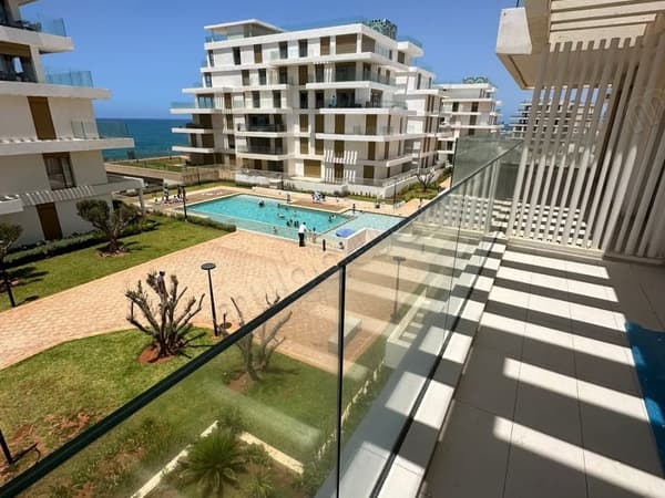 Furnished 3-bedroom apartment with ocean view in the famous Carrousel residence