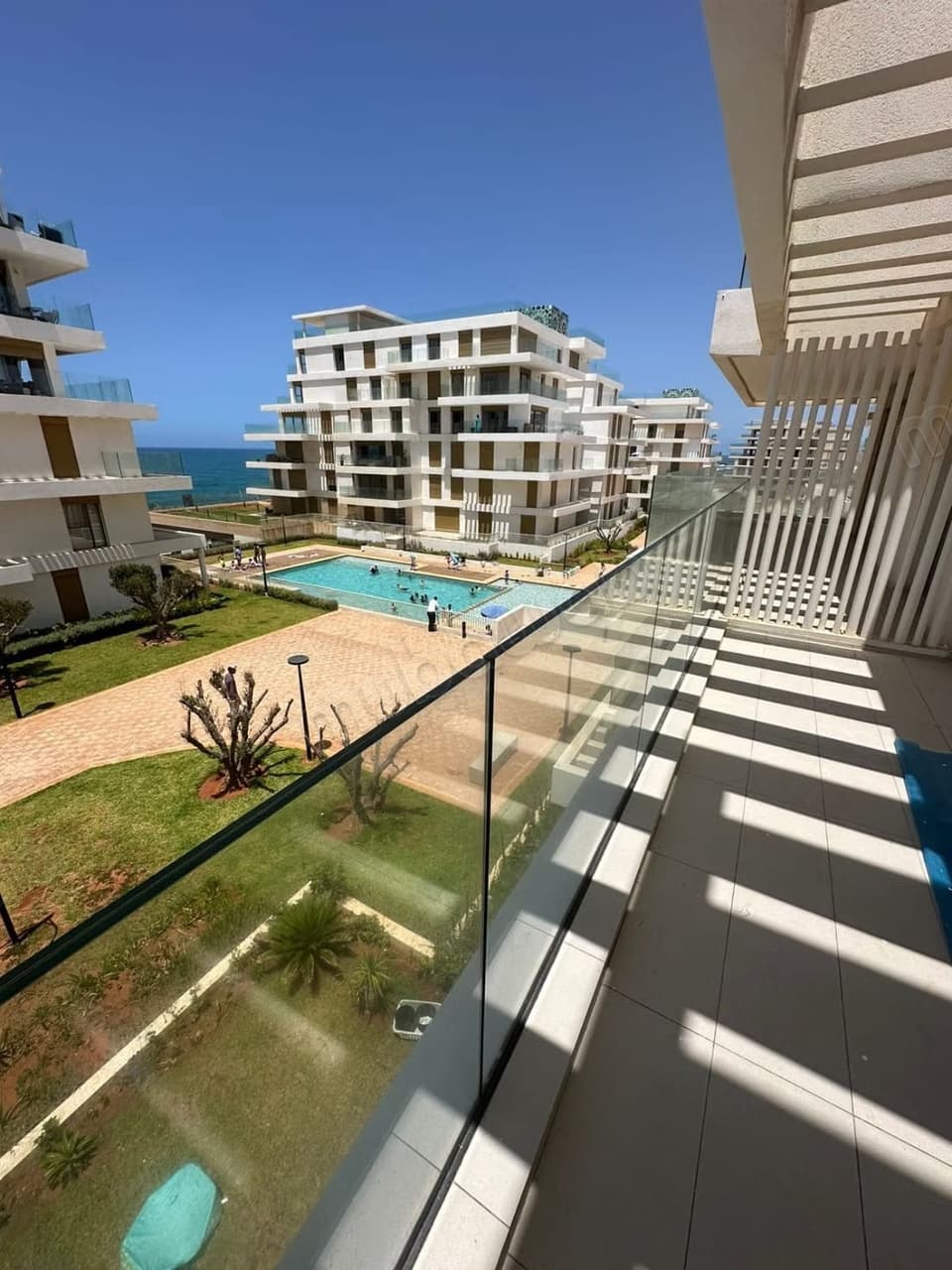 Furnished 3-bedroom apartment with ocean view in the famous Carrousel residence