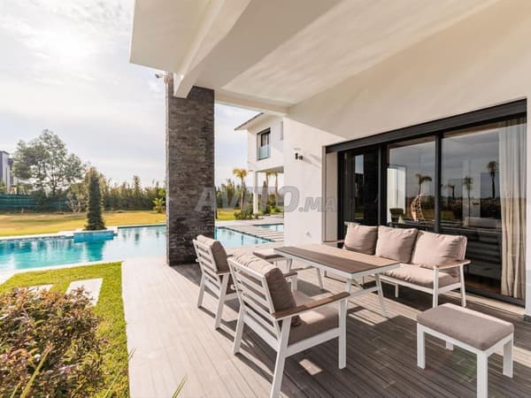 1 hectare farm for sale with luxury villa