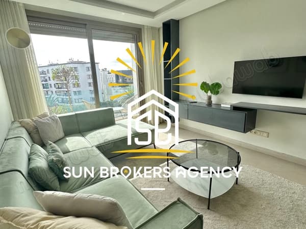 Bel studio oasis moderno
