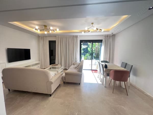 Gemeubileerd duplex te huur in On Hill