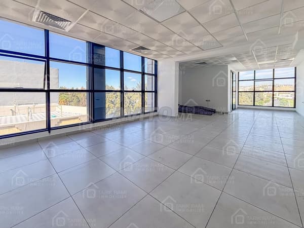 Professional offices for rent in Aouama, Tangier