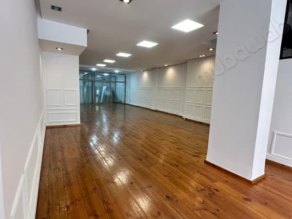 For rent Showroom 283 m² Maarif, Casablanca