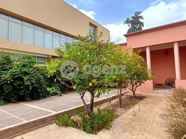 Villa in vendita 1 123 m², 8 camere Masmoudi Marrakech