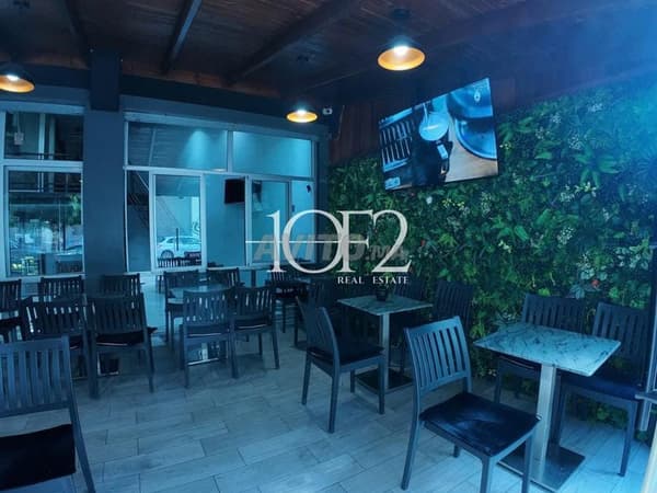 À VENDRE – Crèmerie Équipée avec Terrasse – Tanger