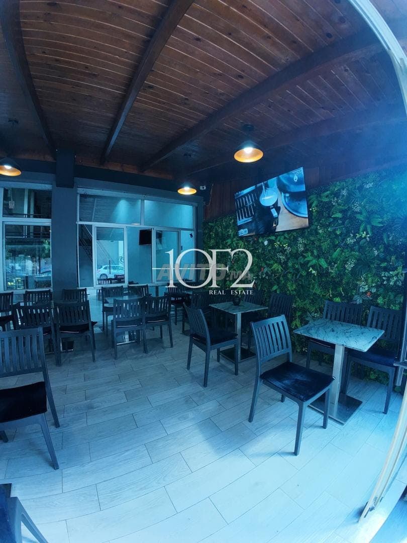 À VENDRE – Crèmerie Équipée avec Terrasse – Tanger