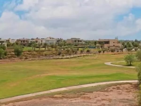 Argan Golf, excellent terrain en vente de 2 façades avec une belle juissance jardin