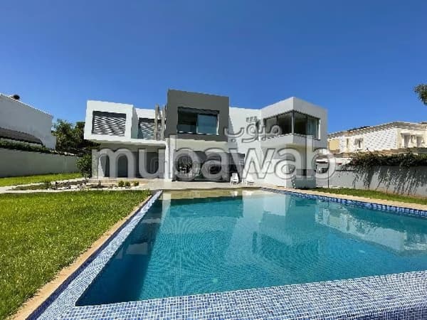 Villa de haut standing à louer à Souissi