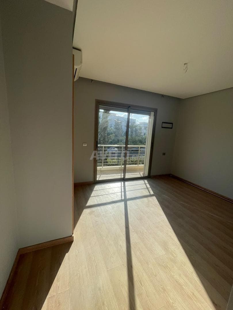 A louer – superbe appartement 3 ch à ville verte