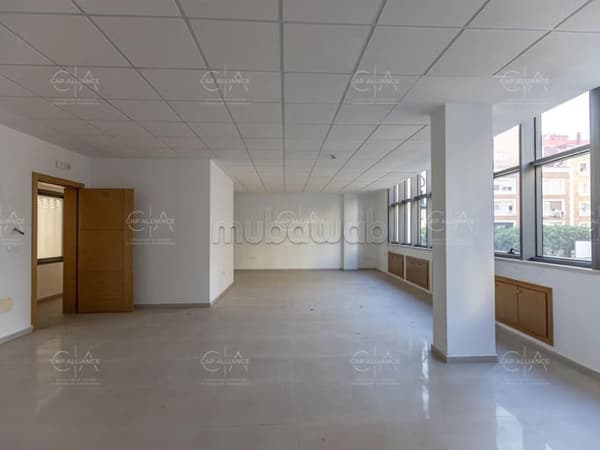Bureaux à l'achat en Centre. Surface totale 74 m²
