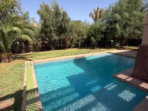 Somptueuse villa à vendre à Route de Fez