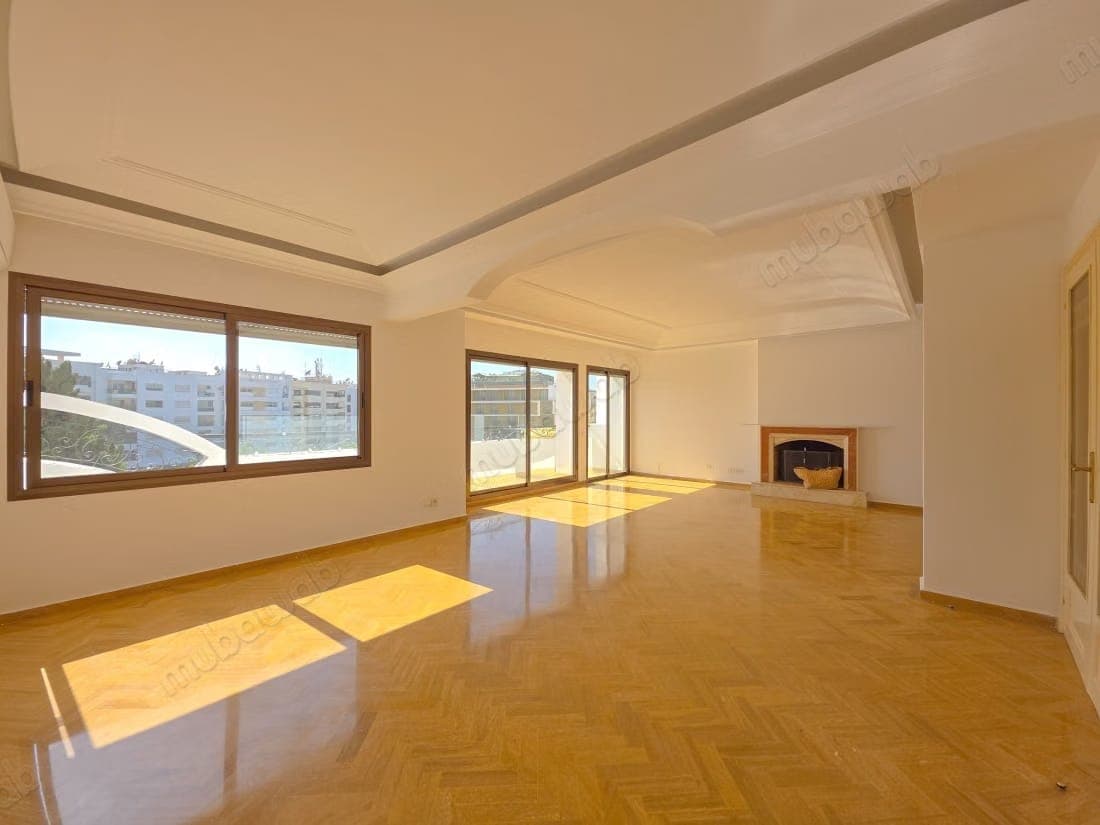 Uitzonderlijk Duplexappartement – Bovenste Verdieping
