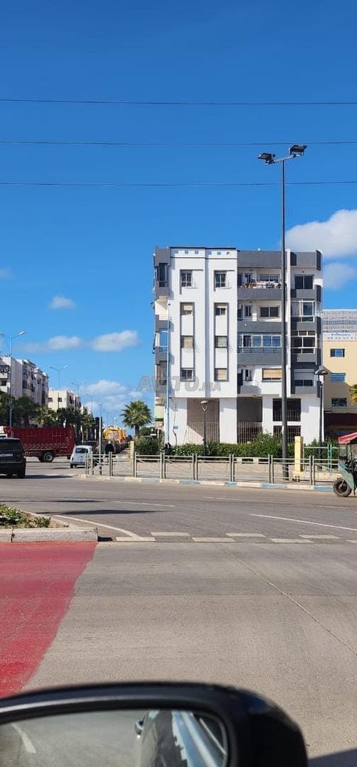 À VENDRE – MAGASIN COMMERCIAL À ERRAHMA