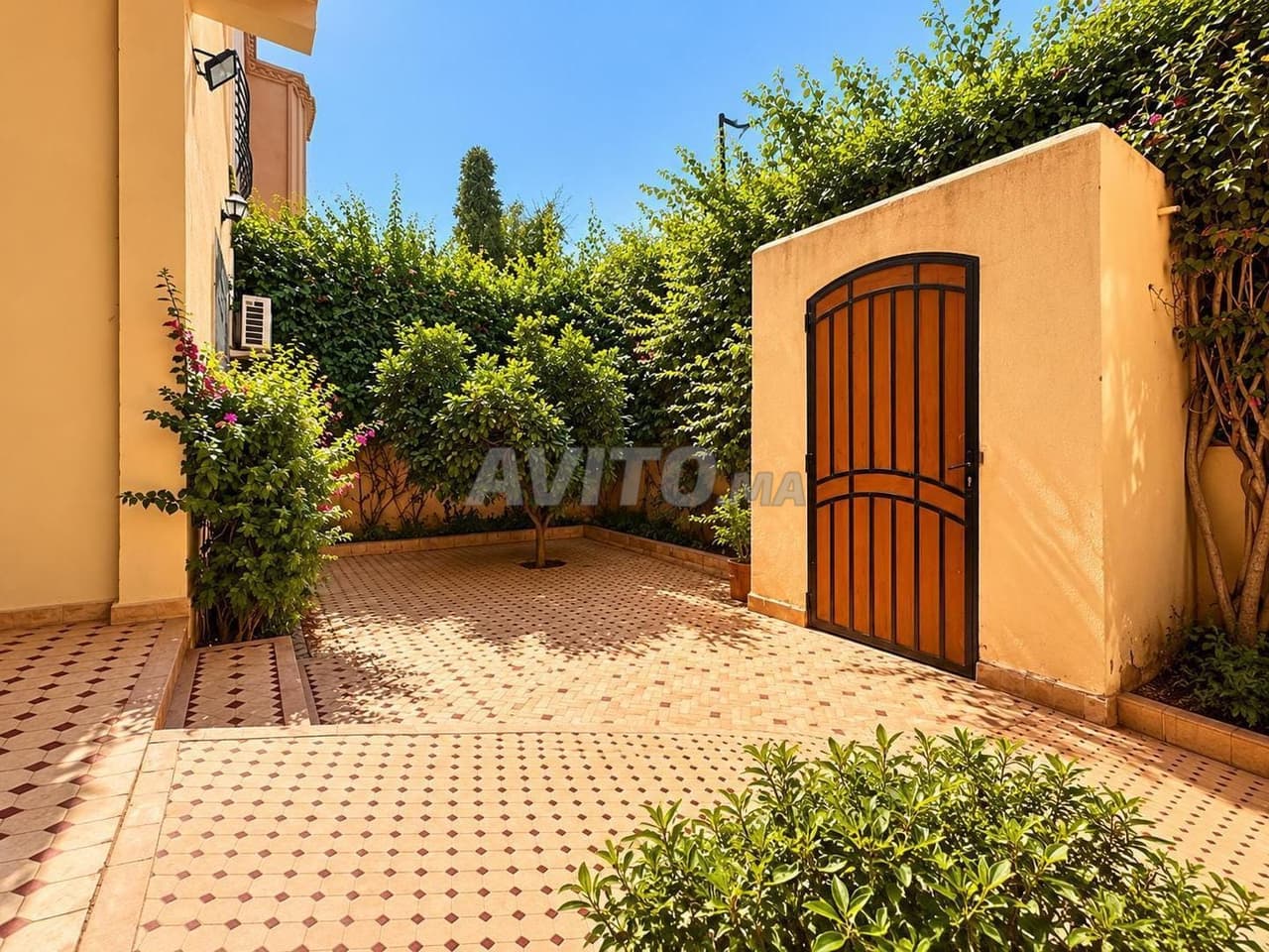 VILLA BEAUX VOLUMES, JARDIN & TERRASSE SUR LE TOIT