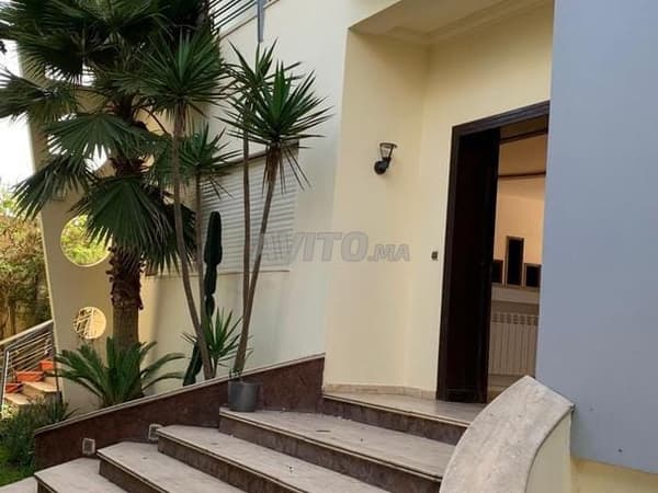 VILLA 685 mètres² met zwembad, strand 2 min te voet