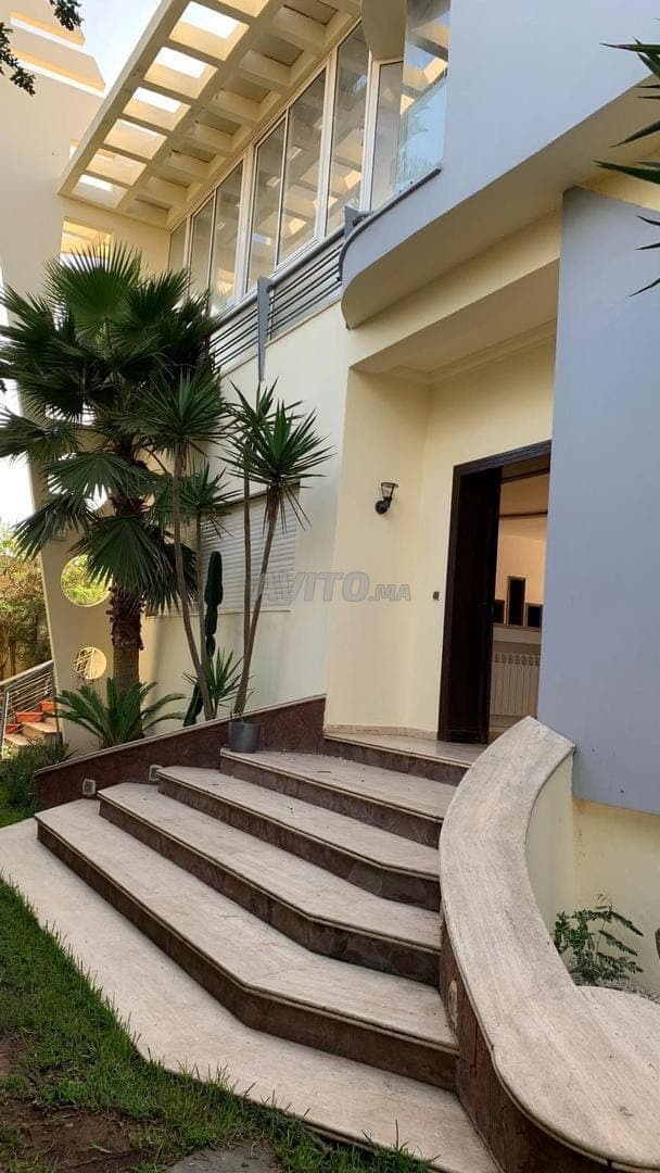 VILLA 685 mètres² met zwembad, strand 2 min te voet