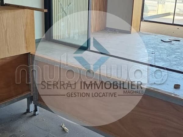 À Louer – Magasin 100 m² à Dar Bouazza
