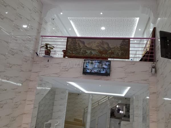 Commerciële ruimte te koop, ingericht met mezzanine