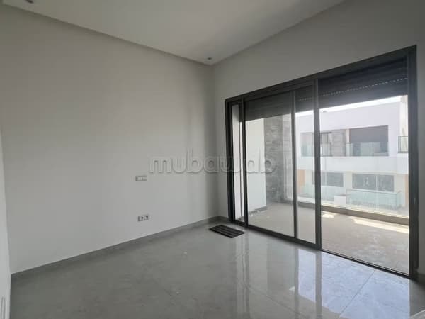 Bungalow 260 m² à Harhoura en résidence sécurisée