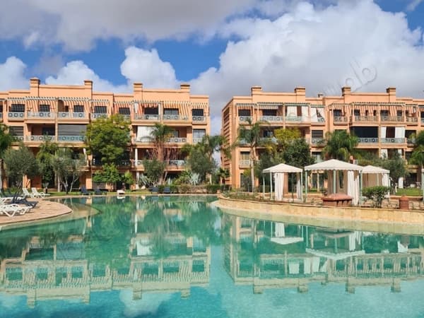 Magnifique appartement meublé dans belle résidence gardée avec piscine