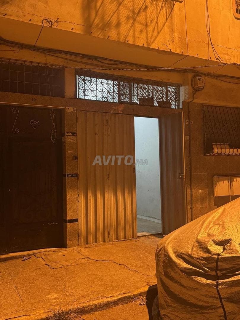 محل تجاري واسع للبيع