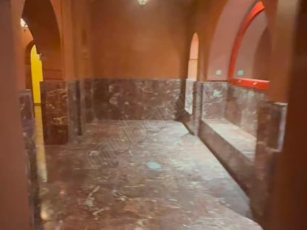 Villa à vendre à Ennakhil Palmeraie. Surface de 3200 m². Meublé