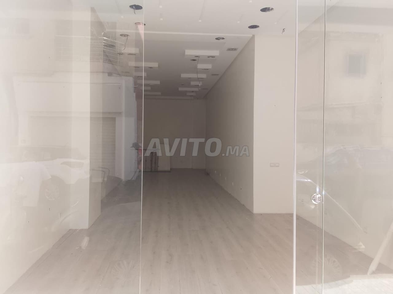 Magasin aménagé à maarif 130m2