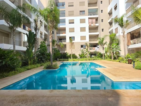 À louer superbe appartement avec terrasse