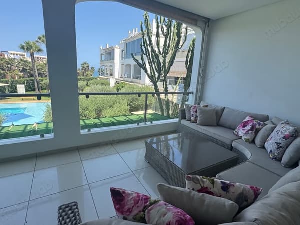 Superbe appartement à vendre à Dar Bouazza Residence Melrose. 2 pièces confortables…