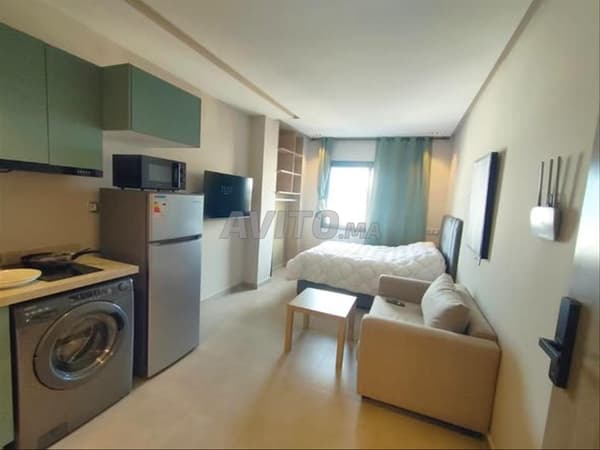 Furnished studio Bourgogne for Girl