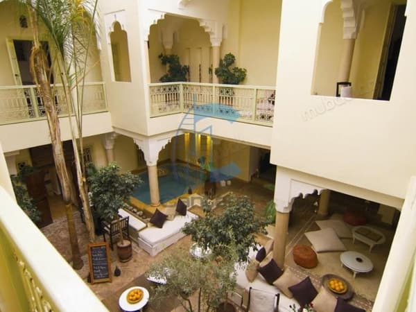 Exclusivité riad en exploitation maison d’hôtes 8 chambres 215 m² au sol titrés mellah