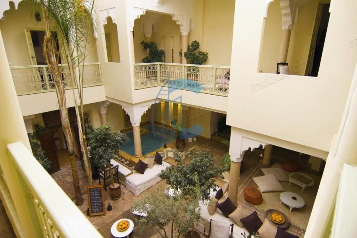 Exclusiviteit riad in exploitatie als gastenhuis 8 kamers 215 m² grondoppervlak titel Mellah