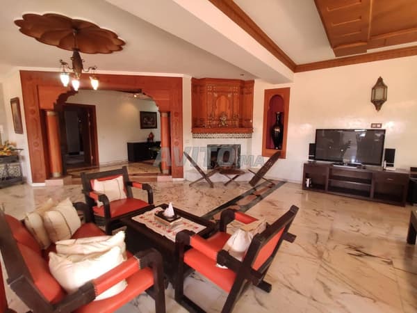 sale: nice 3-bedroom apartment