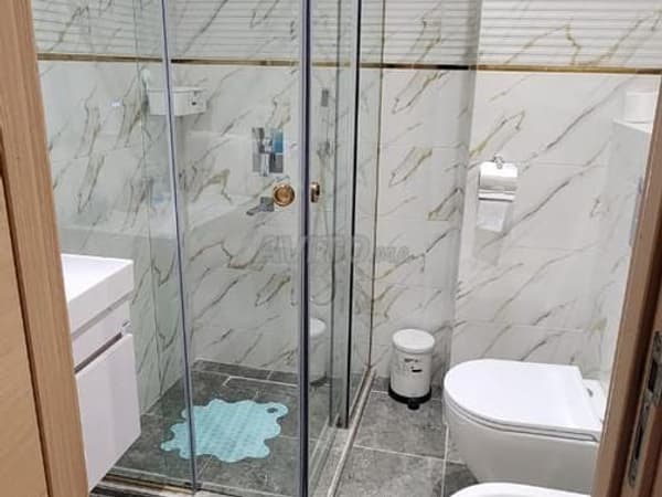 Appartement élégant avec piscine