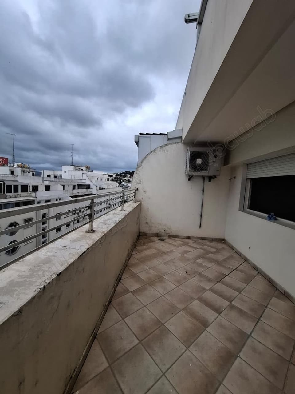 Appartement en location à Mozart. 4 pièces confortables. Ascenseur et terrasse