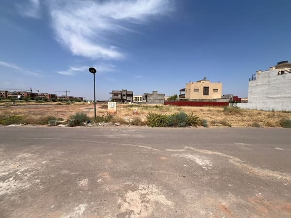 Terrain pour villa 300 m² à vendre à Marrakech Route D'Amizmiz