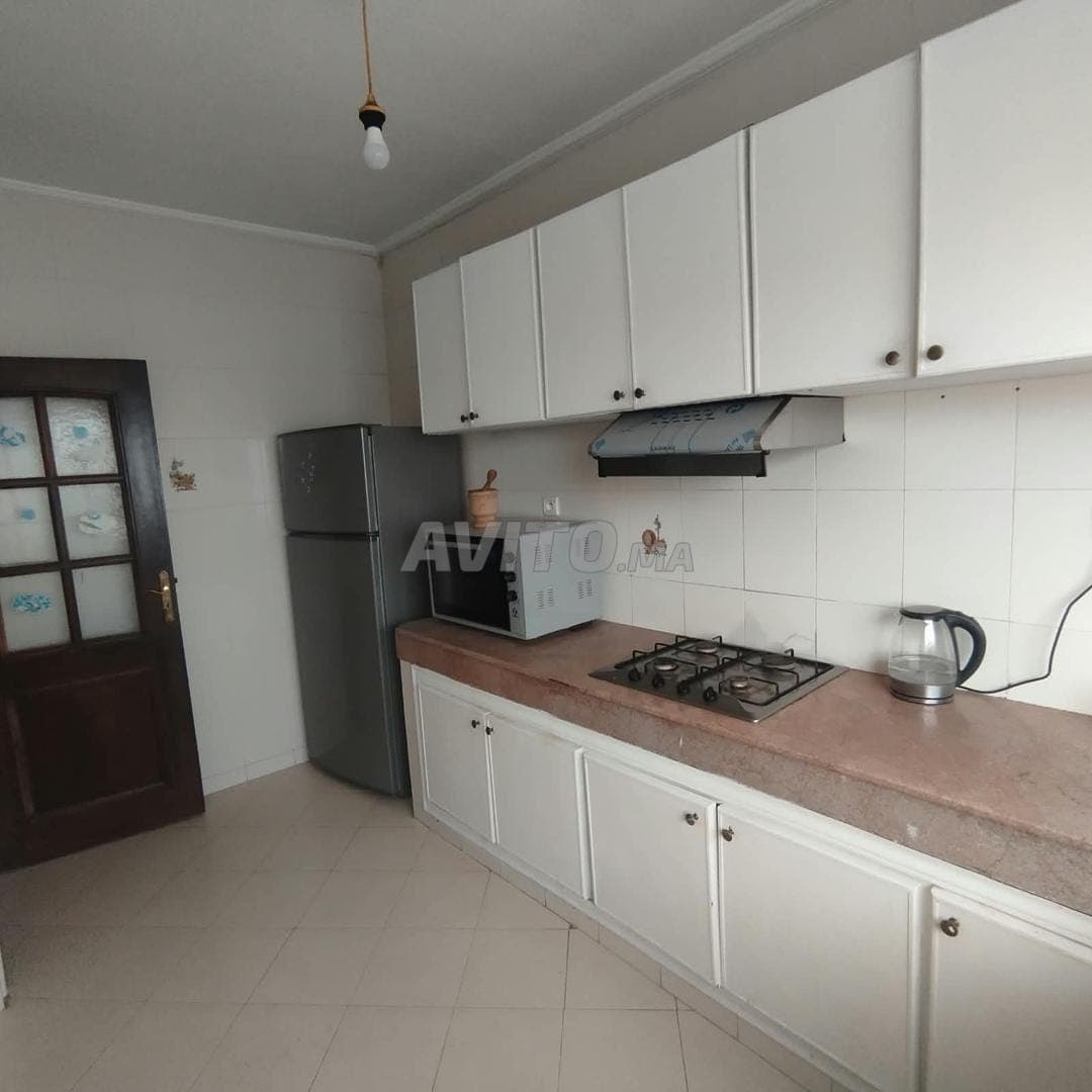 Gemeubileerd appartement met twee slaapkamers en woonkamer in Wifak