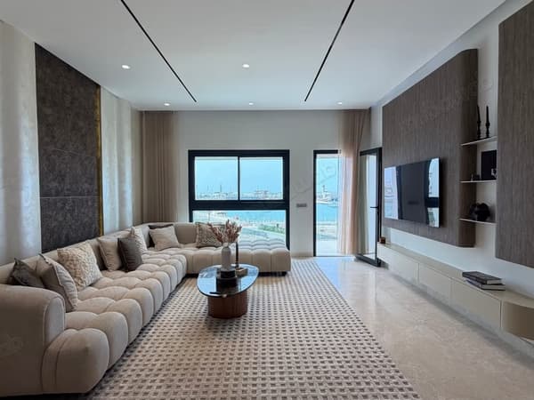 Superbe appartement vue mer à LA MARINA avec piscine
